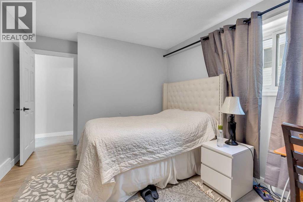 812 Diamond Court Se, Calgary, Alberta  T2J 7E2 - Photo 38 - A2247887