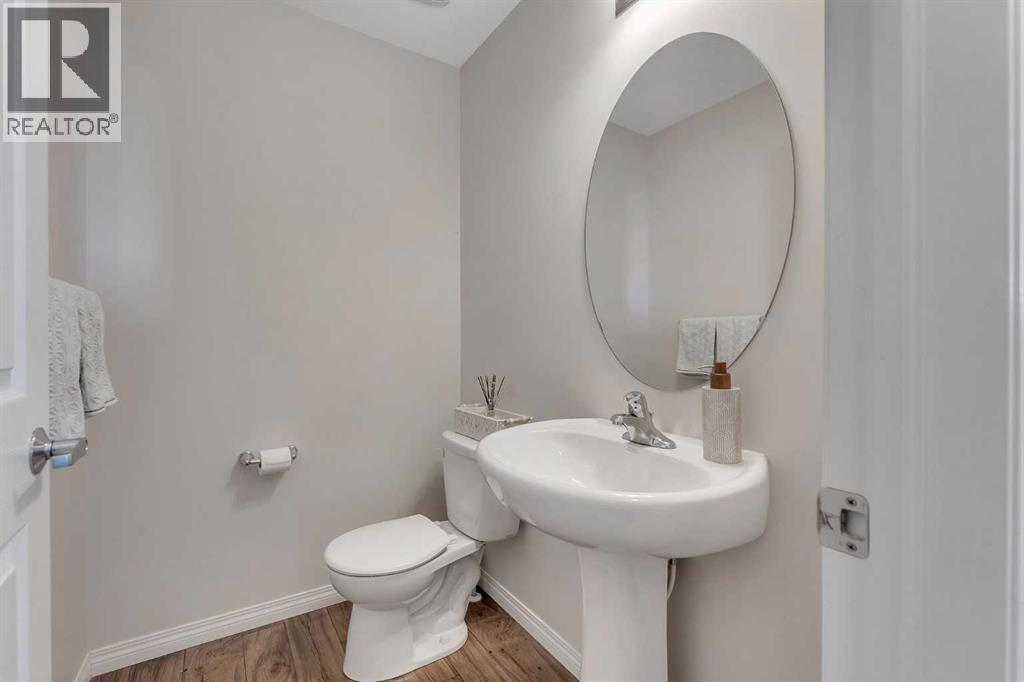 209 Hillcrest Square Sw, Airdrie, Alberta  T4B 4J1 - Photo 16 - A2266017