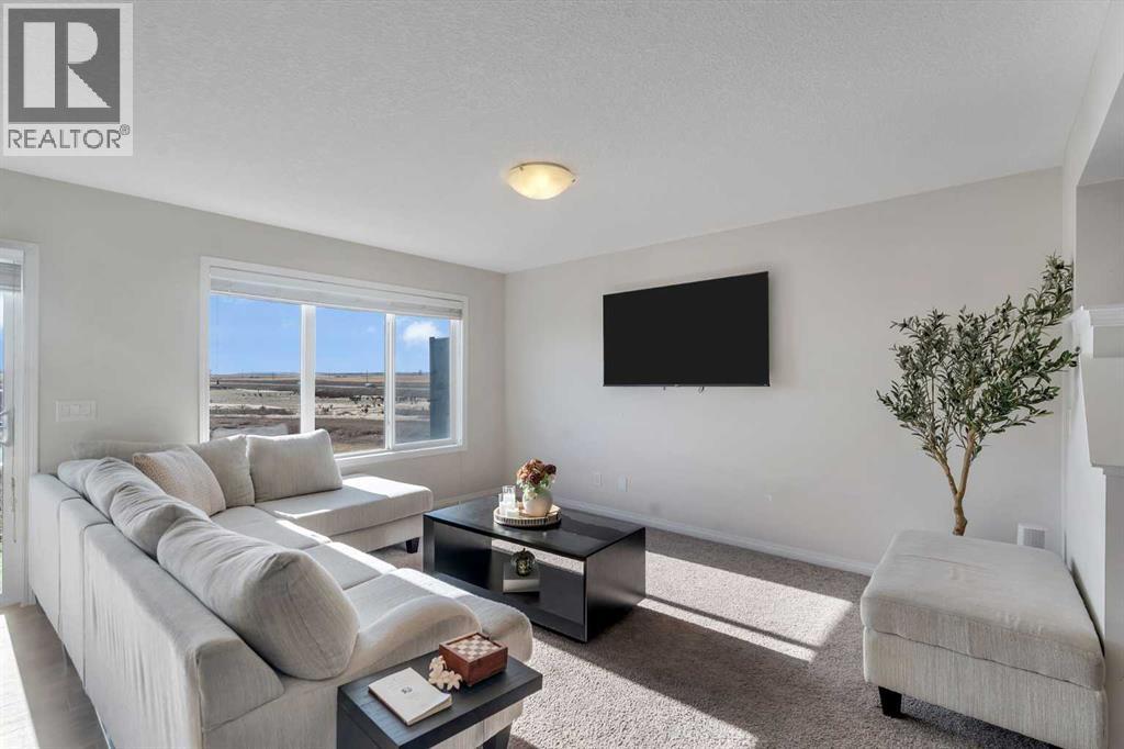 209 Hillcrest Square Sw, Airdrie, Alberta  T4B 4J1 - Photo 10 - A2266017