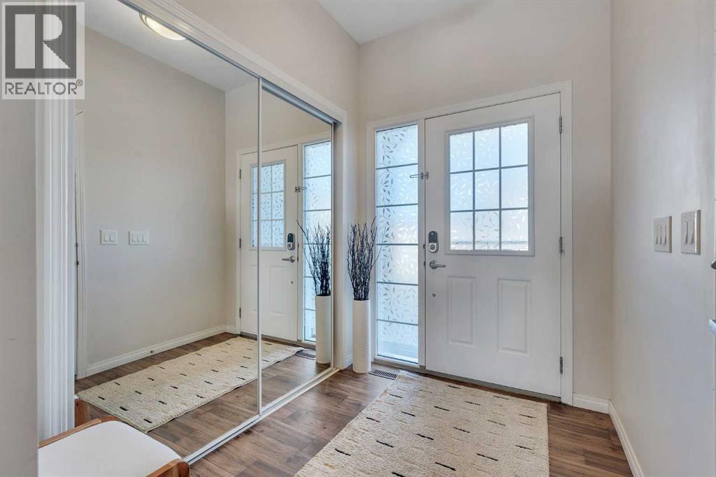 209 Hillcrest Square Sw, Airdrie, Alberta  T4B 4J1 - Photo 4 - A2266017