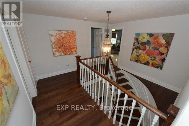 3 Ferndell Circle, Markham, Ontario  L3R 3Y7 - Photo 13 - N12505696