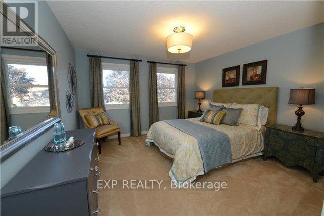 3 Ferndell Circle, Markham, Ontario  L3R 3Y7 - Photo 8 - N12505696