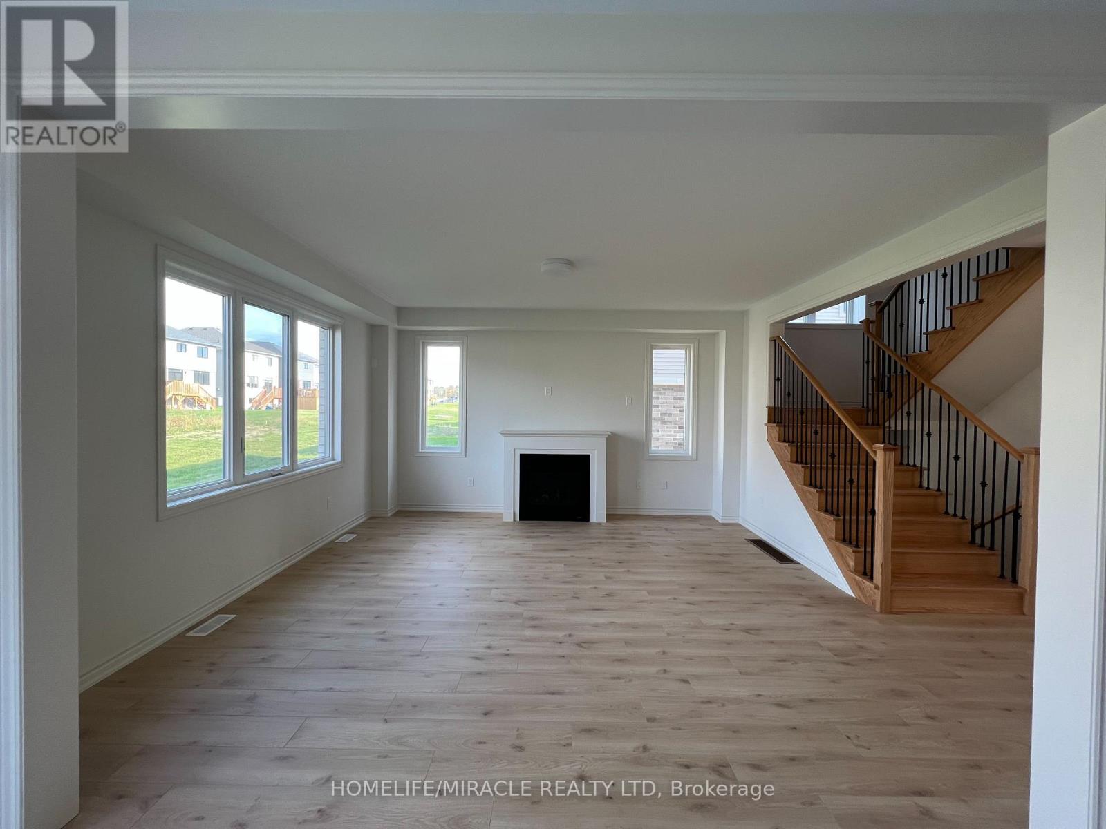 1065 Trailsview Avenue, Cobourg, Ontario  K9A 4J5 - Photo 10 - X12503692