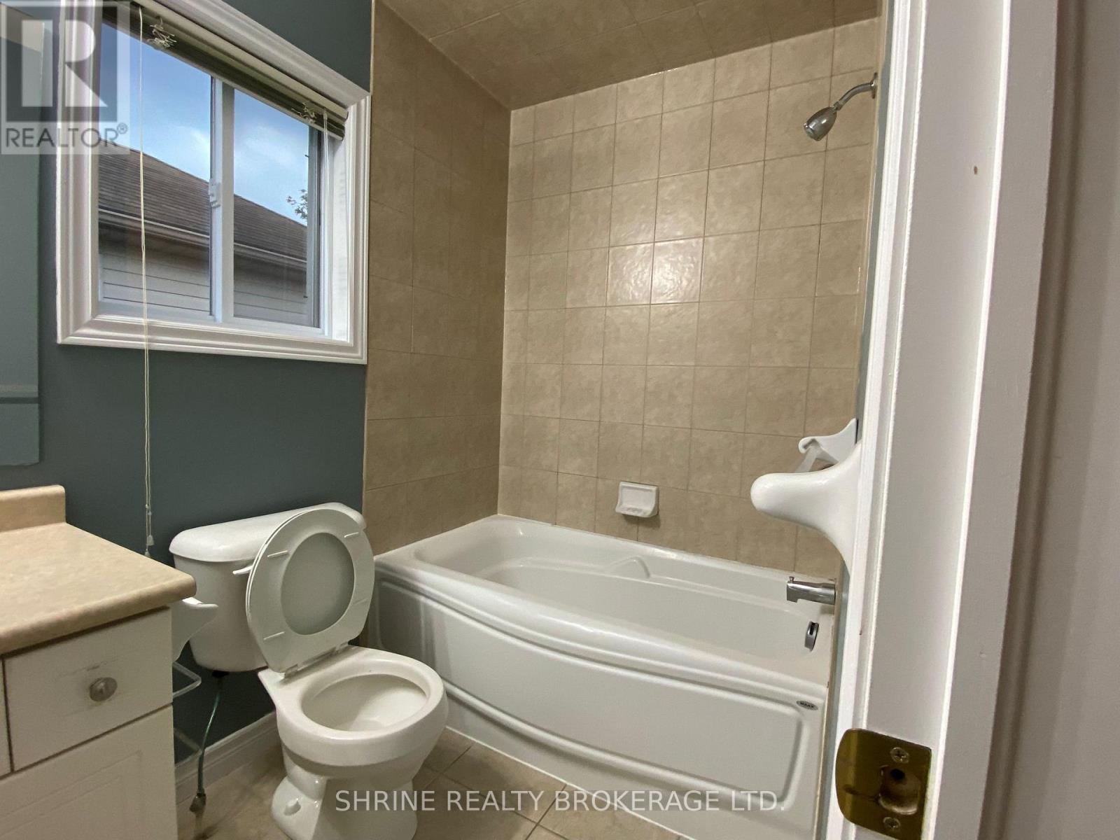 1104 Foxhunt Road, London North, Ontario  N6G 0C3 - Photo 15 - X12505808