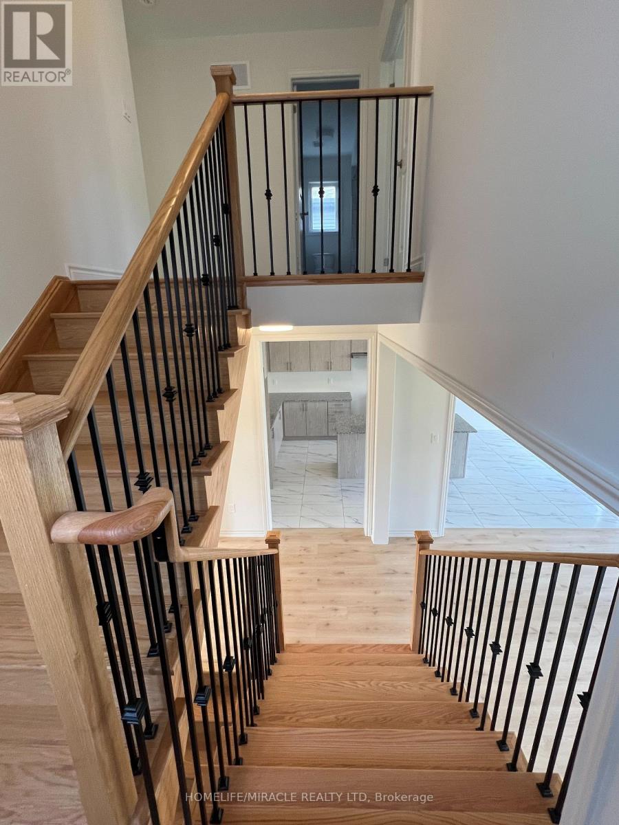 1065 Trailsview Avenue, Cobourg, Ontario  K9A 4J5 - Photo 13 - X12503692