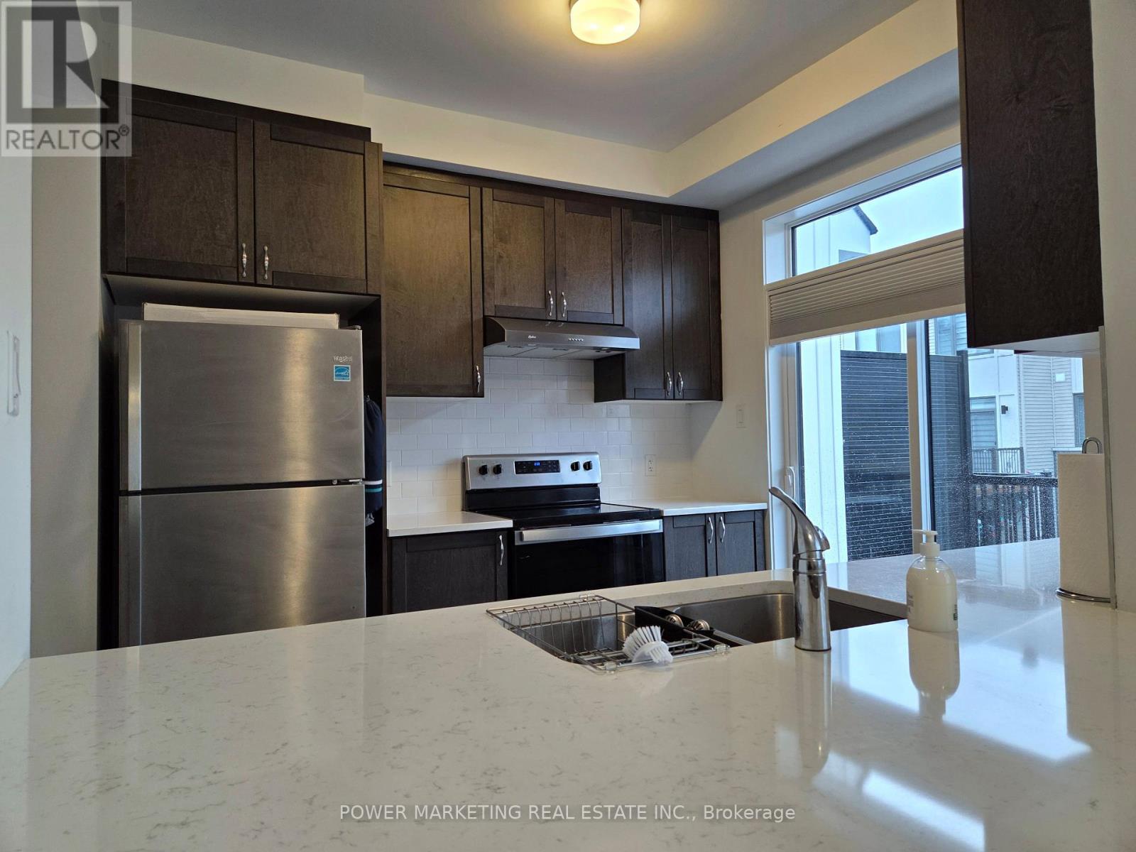 903 Nova Private, Ottawa, Ontario  K2J 7B3 - Photo 8 - X12505778