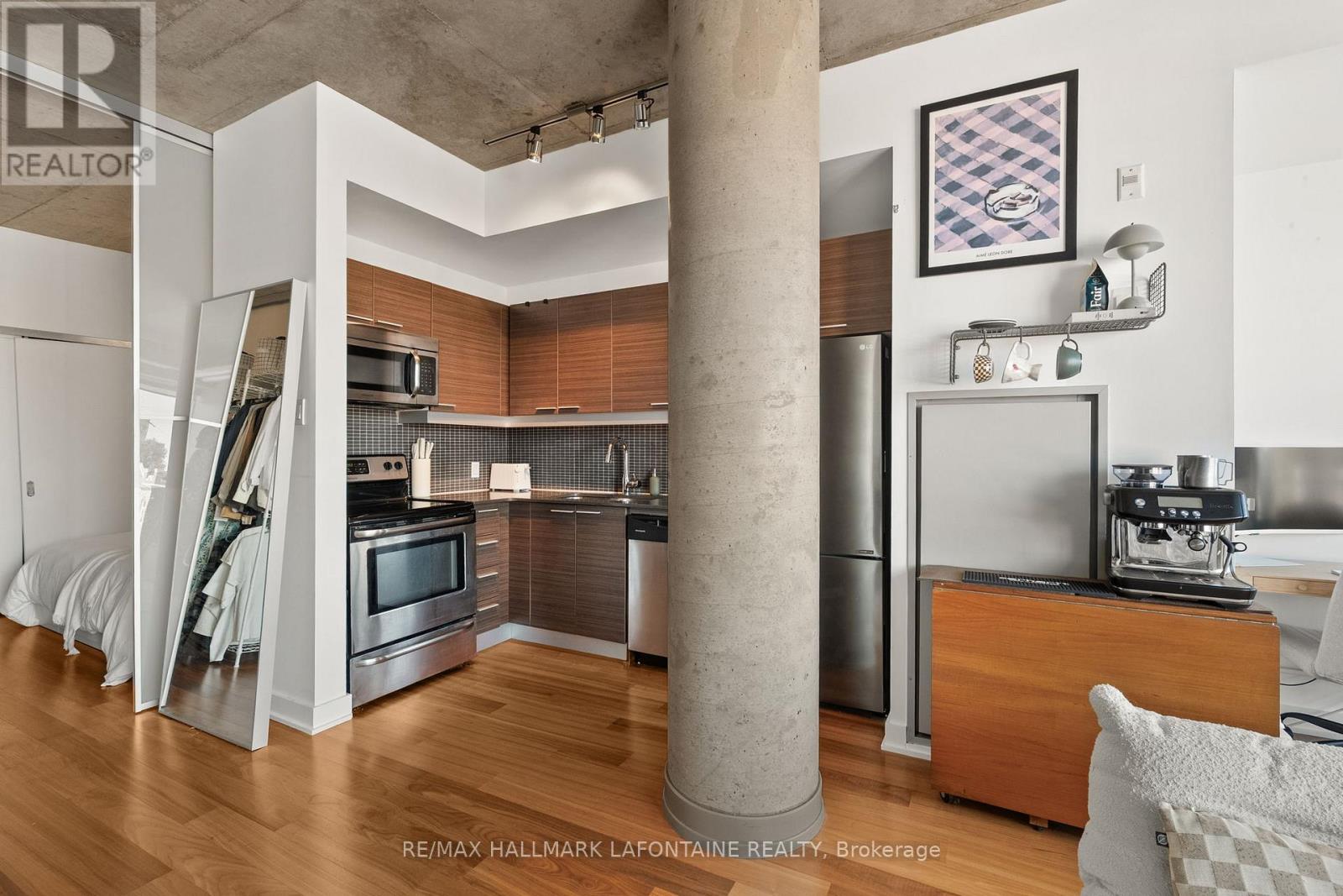 224 - 354 Gladstone Avenue, Ottawa, Ontario  K2P 0R4 - Photo 10 - X12505830