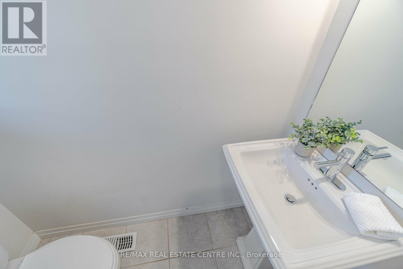 48 - 30 Times Square Boulevard, Hamilton, Ontario  L8J 0L8 - Photo 10 - X12505732