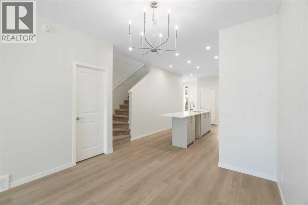 135 Creekview Gardens Sw, Calgary, Alberta  T2X 5X7 - Photo 11 - A2267959