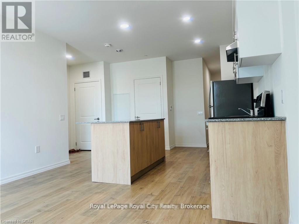 181 Elmira Road S, Guelph, Ontario  N1K 0E4 - Photo 5 - X12505748