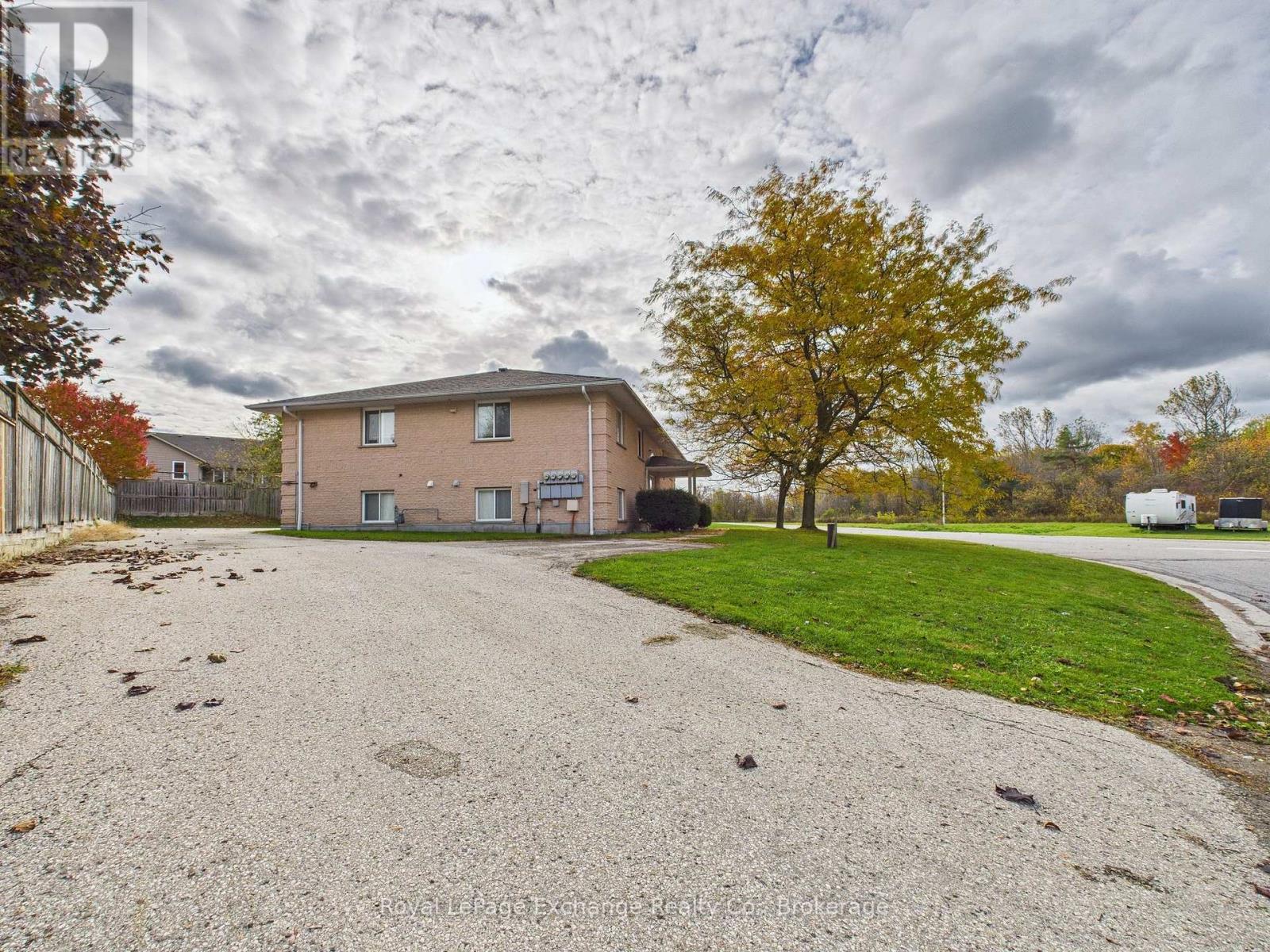 403 Highland Drive, North Huron, Ontario  N0G 2W0 - Photo 2 - X12505758