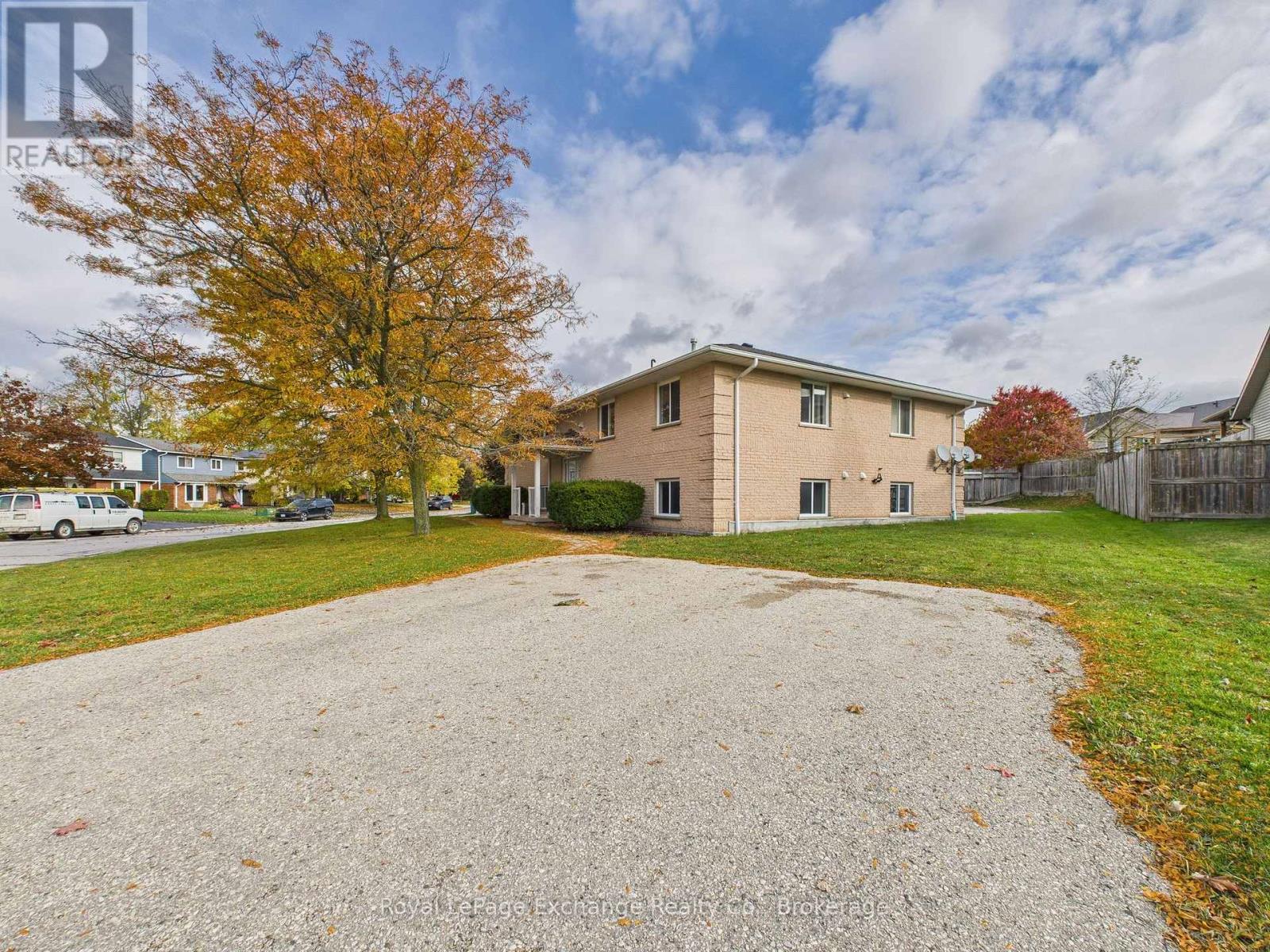 403 Highland Drive, North Huron, Ontario  N0G 2W0 - Photo 3 - X12505758