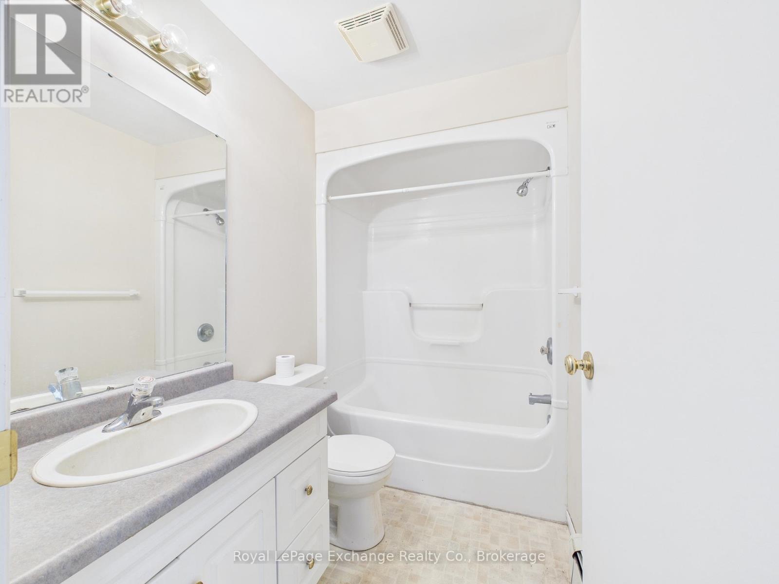 403 Highland Drive, North Huron, Ontario  N0G 2W0 - Photo 30 - X12505758