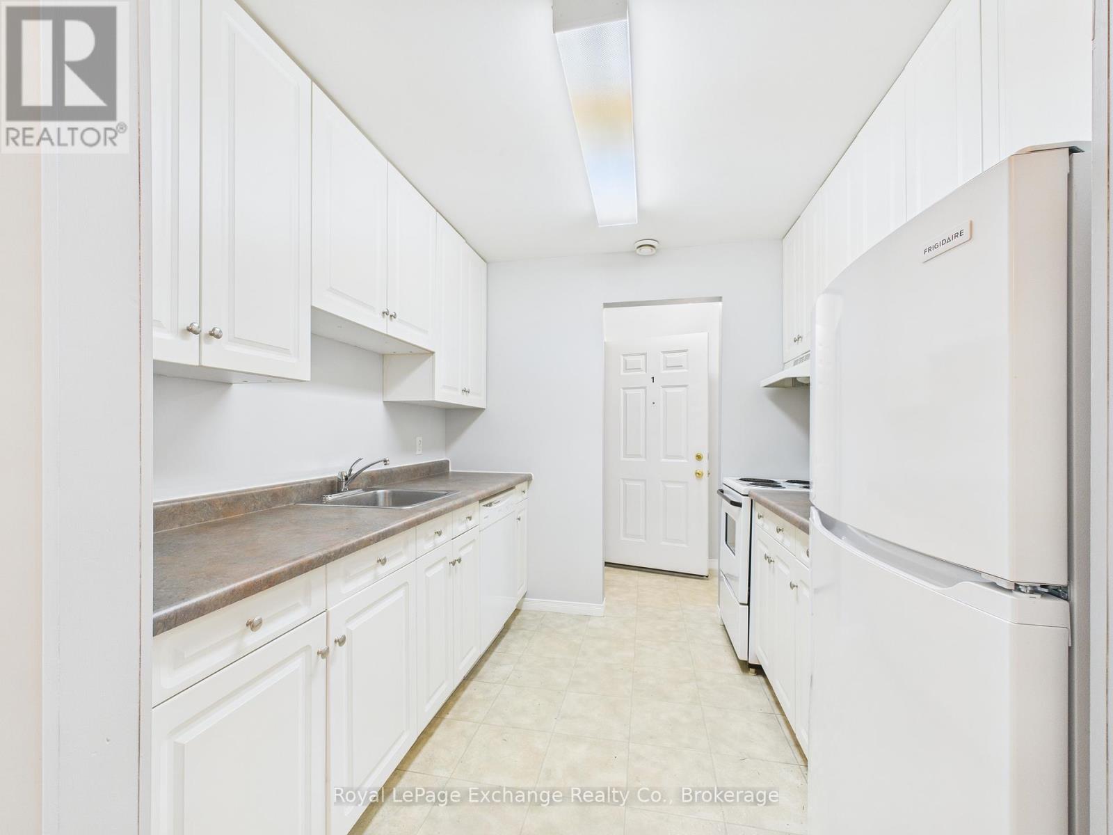 403 Highland Drive, North Huron, Ontario  N0G 2W0 - Photo 8 - X12505758