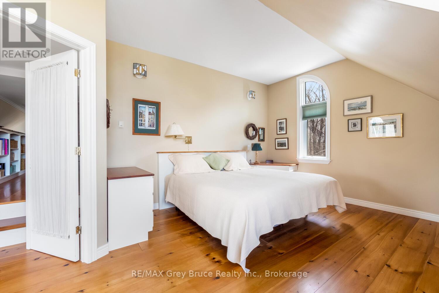 20 Maple Drive, Northern Bruce Peninsula, Ontario  N0H 1Z0 - Photo 19 - X12505828