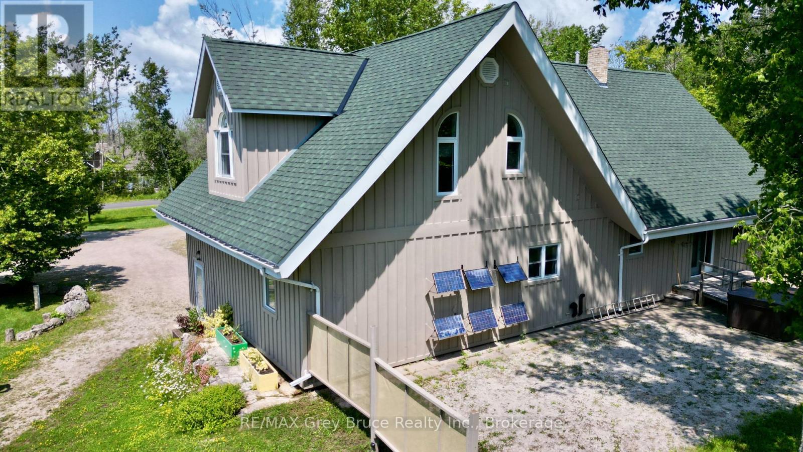 20 Maple Drive, Northern Bruce Peninsula, Ontario  N0H 1Z0 - Photo 3 - X12505828