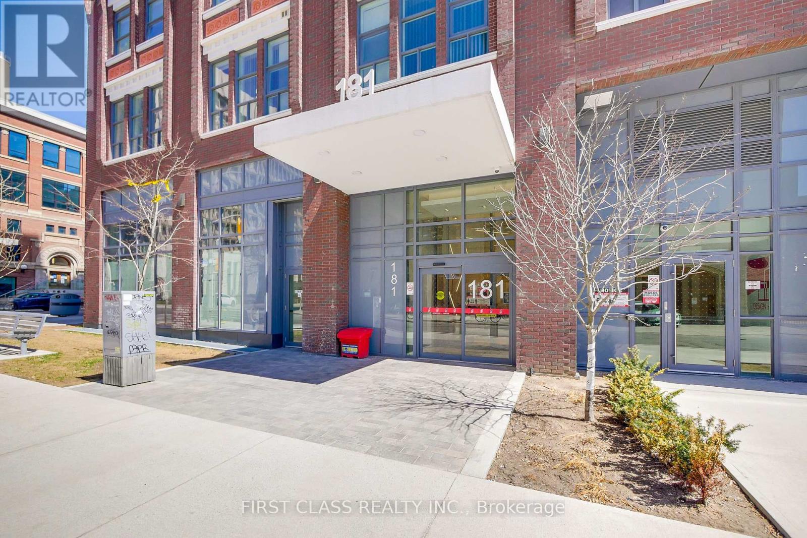 1605 - 181 Huron Street, Toronto (Kensington-Chinatown), Ontario  M5T 0C1 - Photo 2 - C12505760