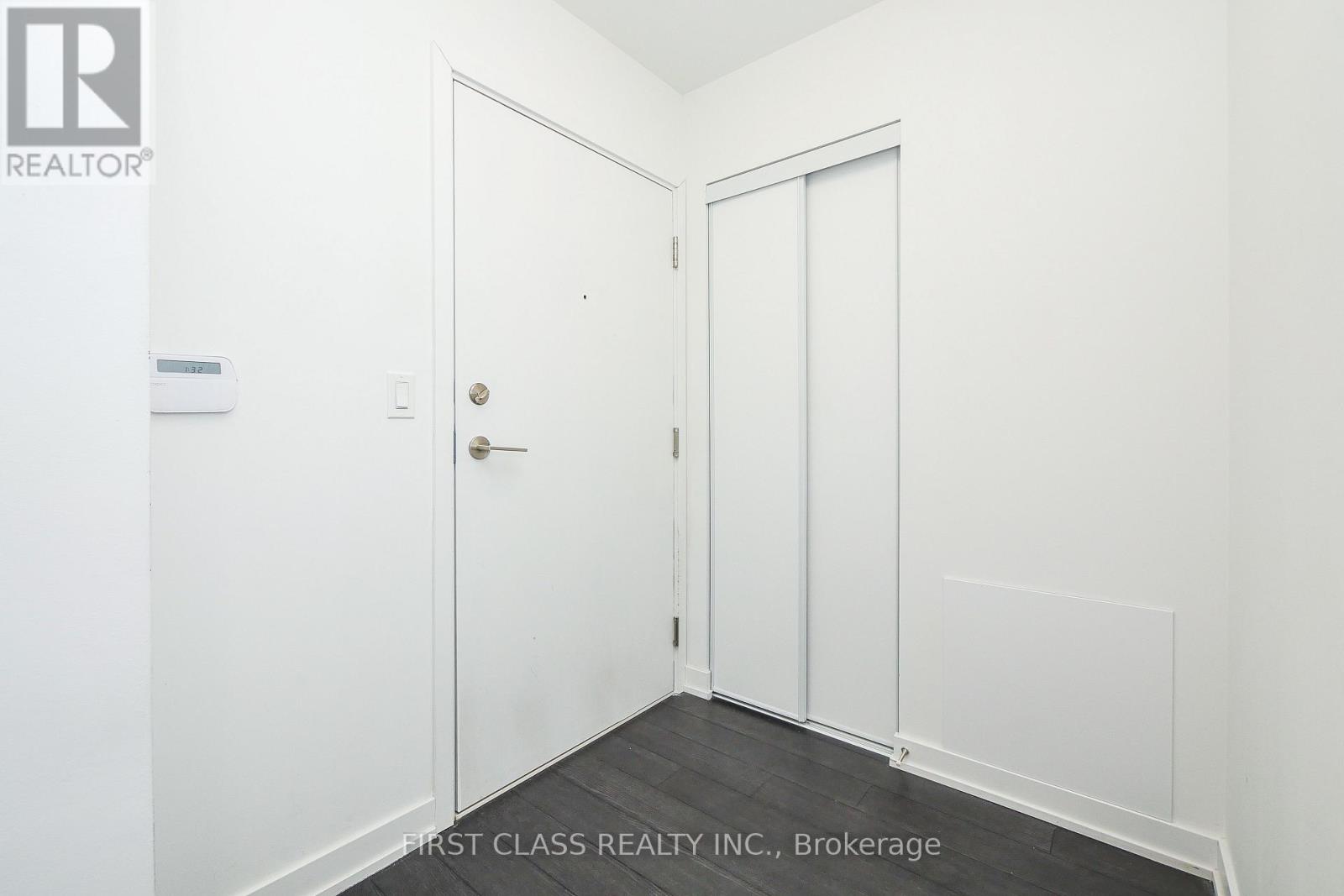 1605 - 181 Huron Street, Toronto (Kensington-Chinatown), Ontario  M5T 0C1 - Photo 5 - C12505760