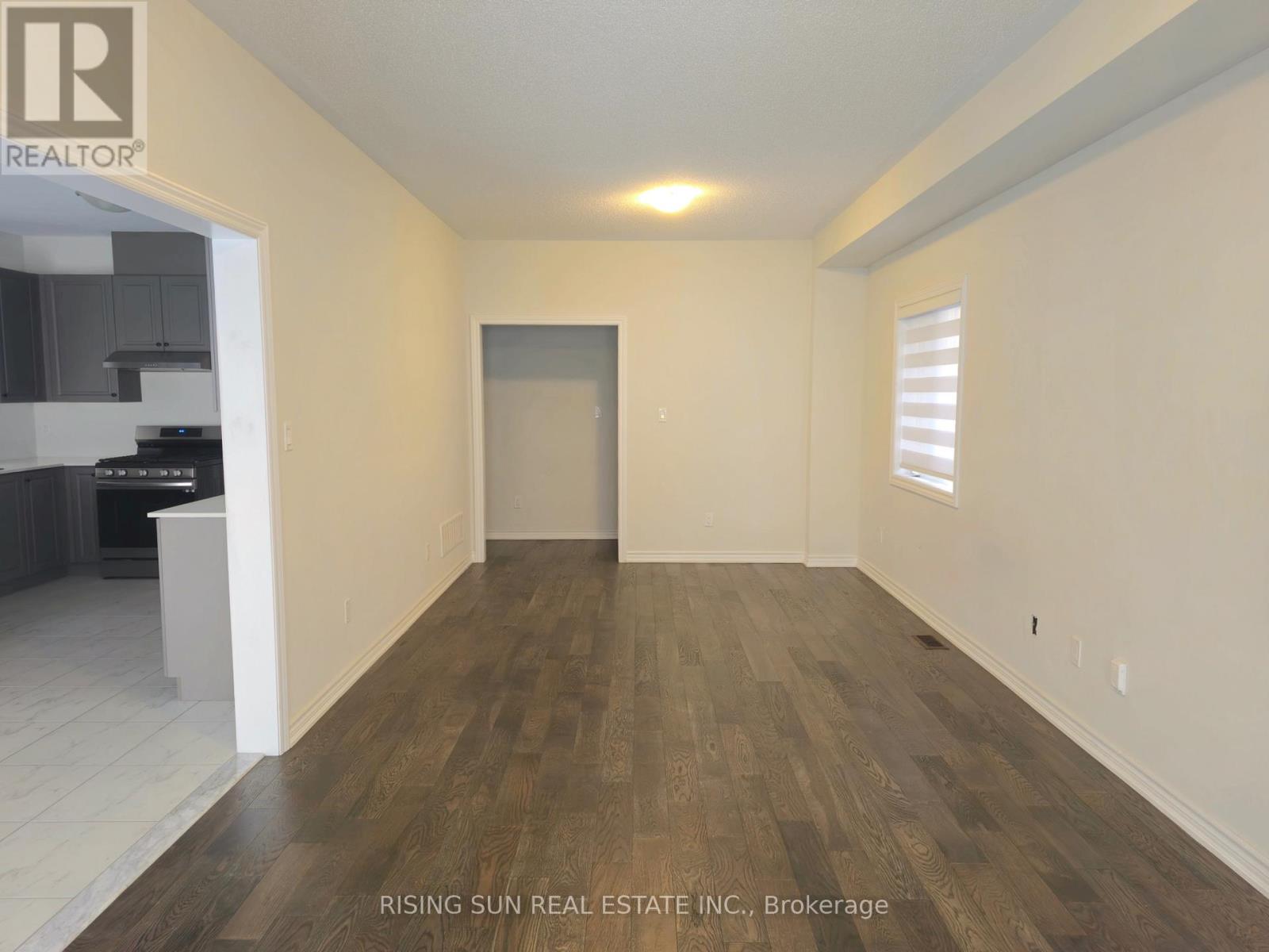 89 Palace Street, Thorold, Ontario  L2V 0J6 - Photo 4 - X12505026