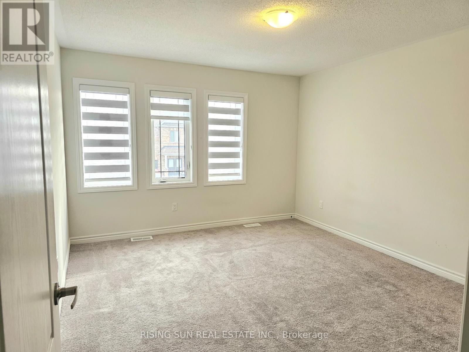 89 Palace Street, Thorold, Ontario  L2V 0J6 - Photo 6 - X12505026