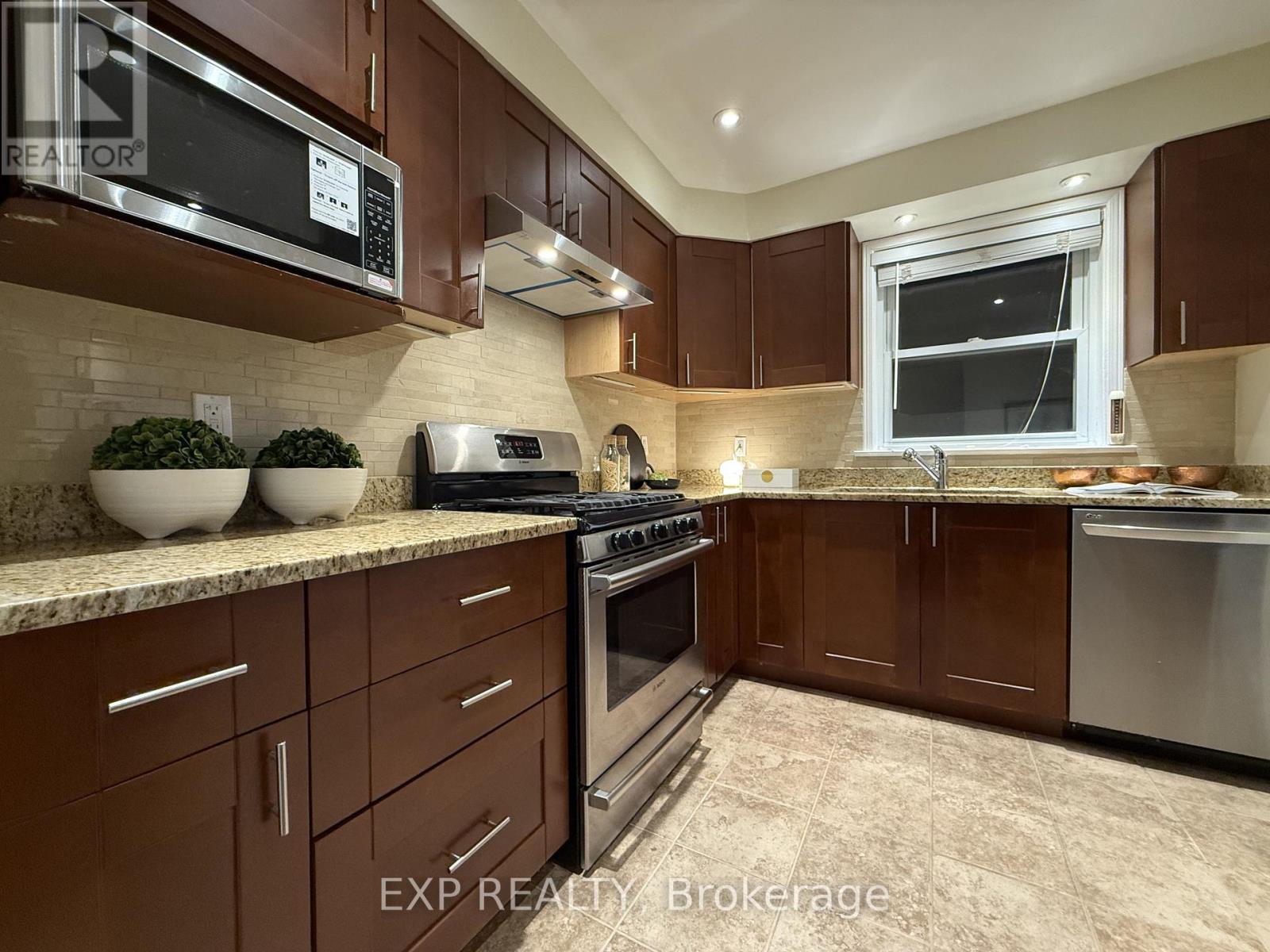 81 Meldazy Drive, Toronto, Ontario  M1P 4G2 - Photo 9 - E12505812