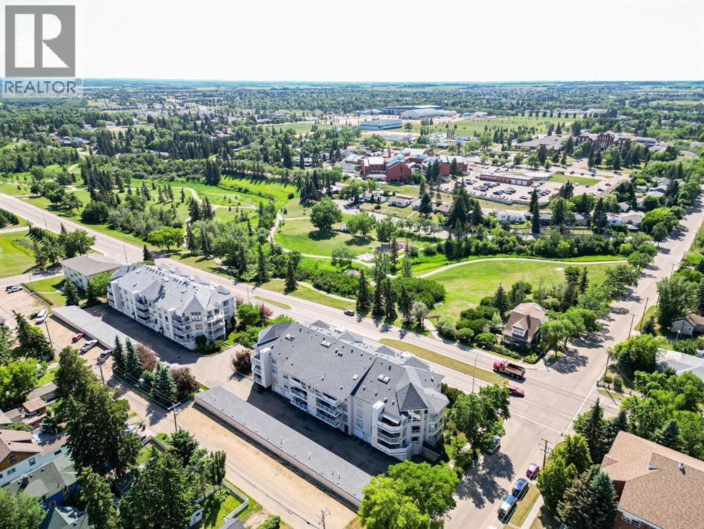 405, 4625 50 Street, Camrose, Alberta  T4V 4R2 - Photo 4 - A2235831