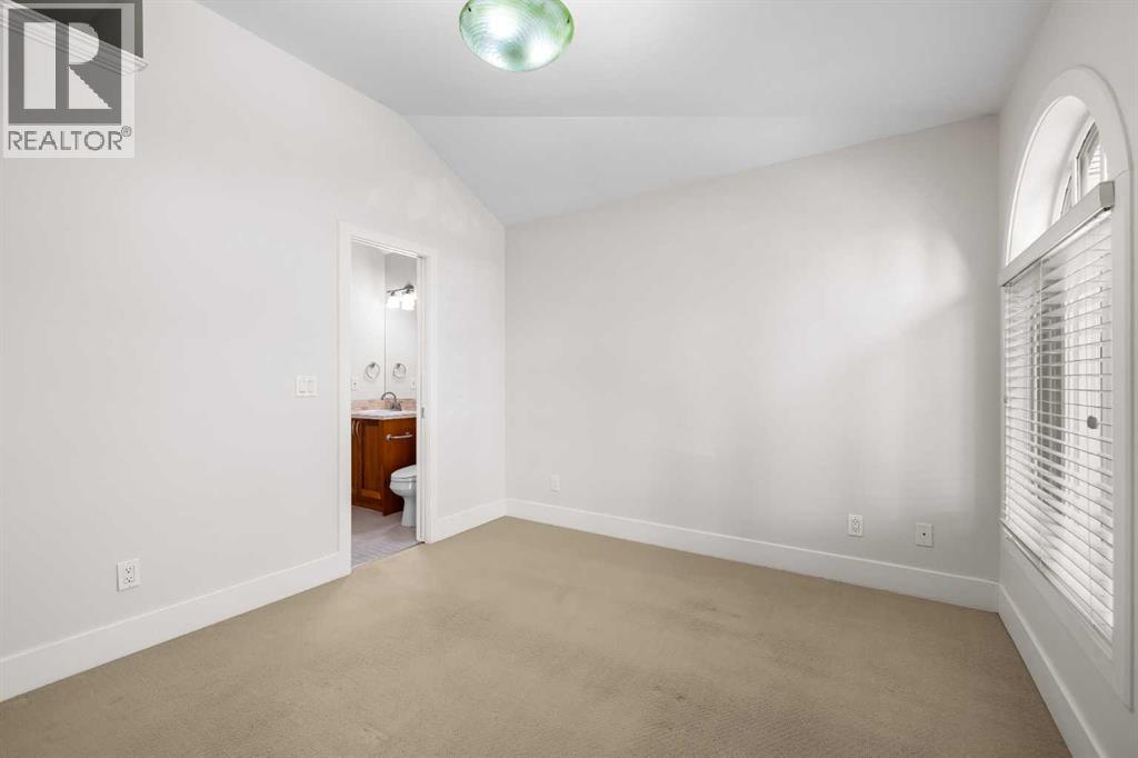 2035 Bowness Road Nw, Calgary, Alberta  T2N 3K0 - Photo 30 - A2256675