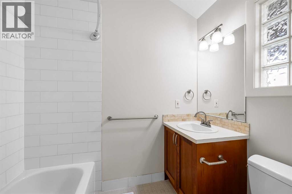 2035 Bowness Road Nw, Calgary, Alberta  T2N 3K0 - Photo 31 - A2256675