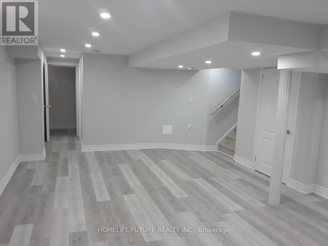 21 Eastvale Drive, Markham, Ontario  L3S 4N7 - Photo 2 - N12505802