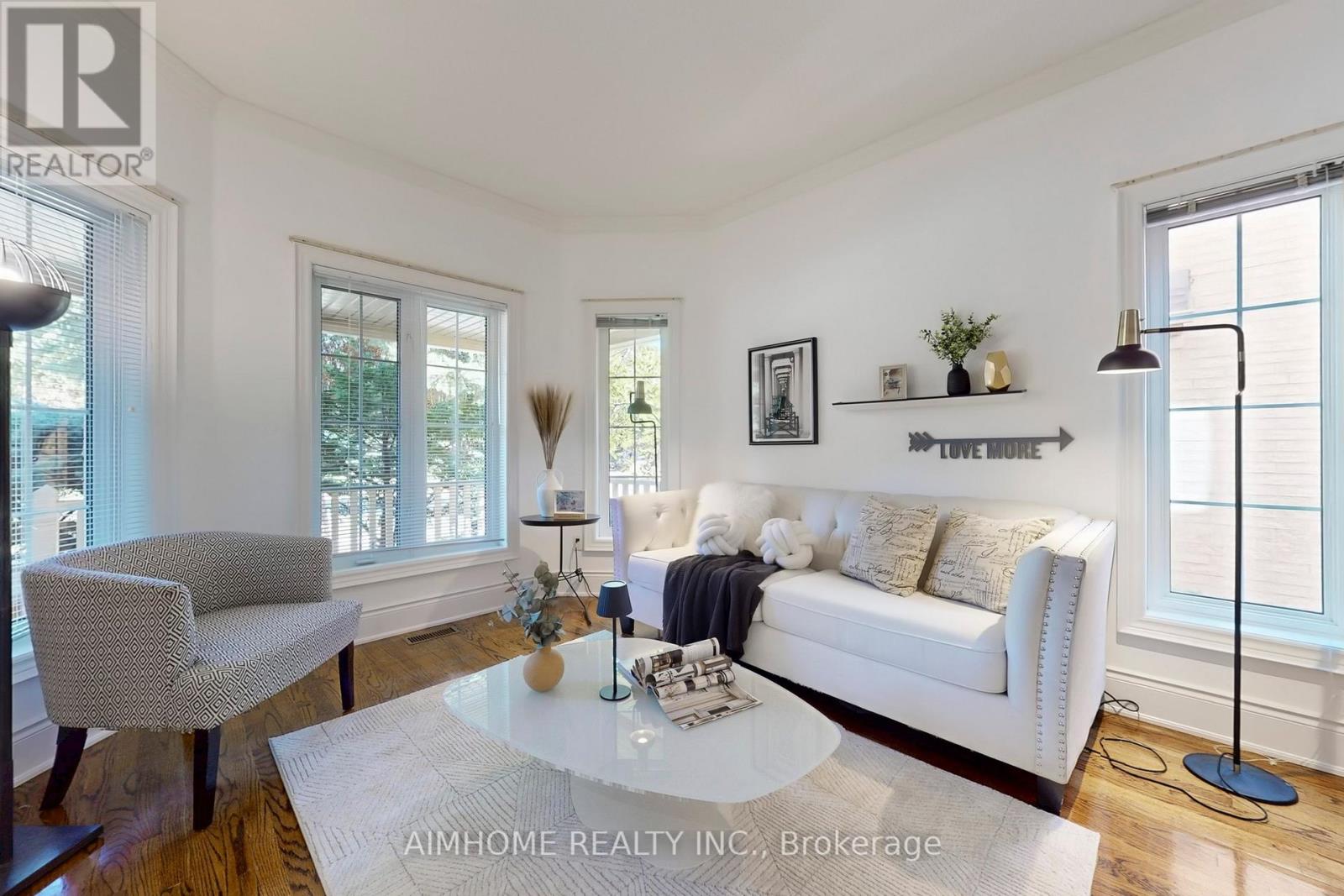 812 Foxcroft Boulevard, Newmarket, Ontario  L3X 1M8 - Photo 5 - N12505820