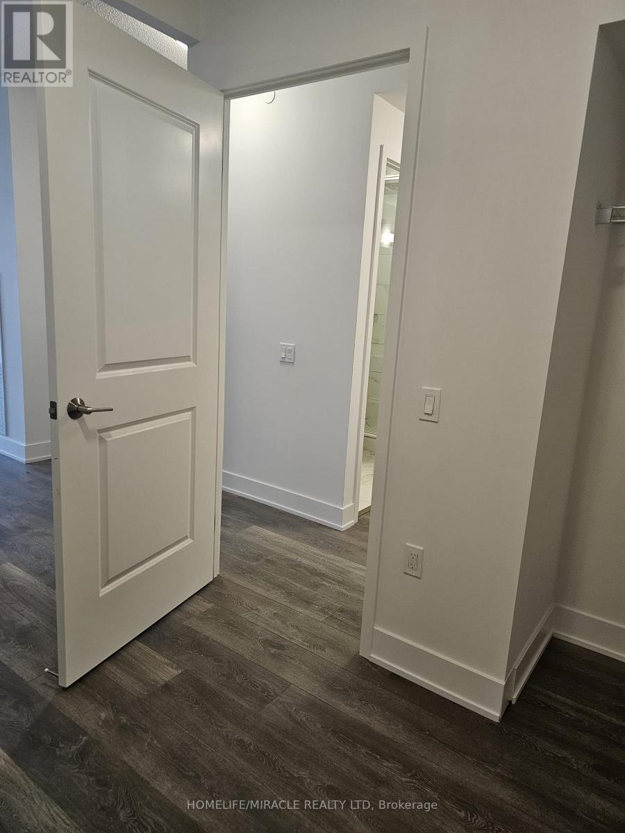 1901 - 202 Burnhamthorpe Road, Mississauga, Ontario  L5A 0B2 - Photo 7 - W12505814