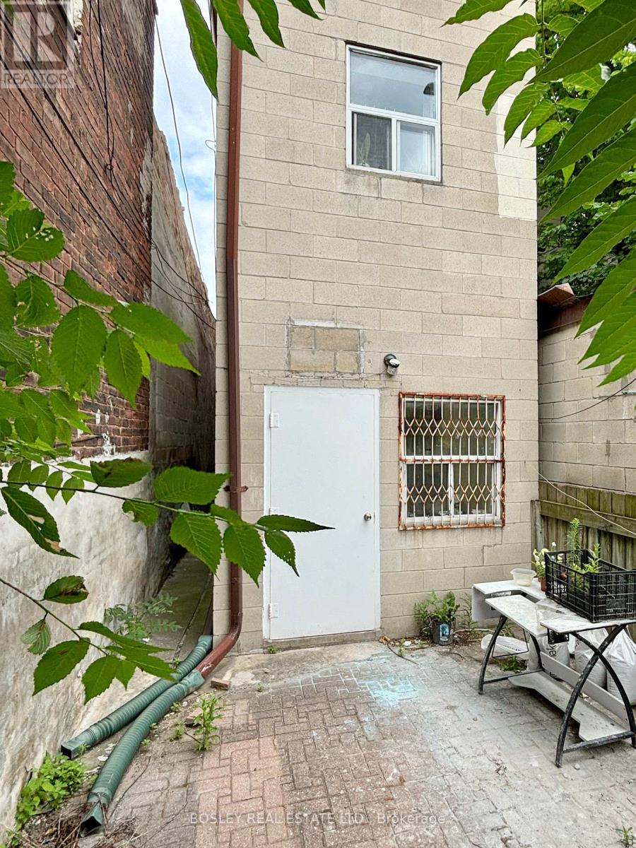 362 Broadview Avenue, Toronto, Ontario  M4M 2G9 - Photo 12 - E12504162