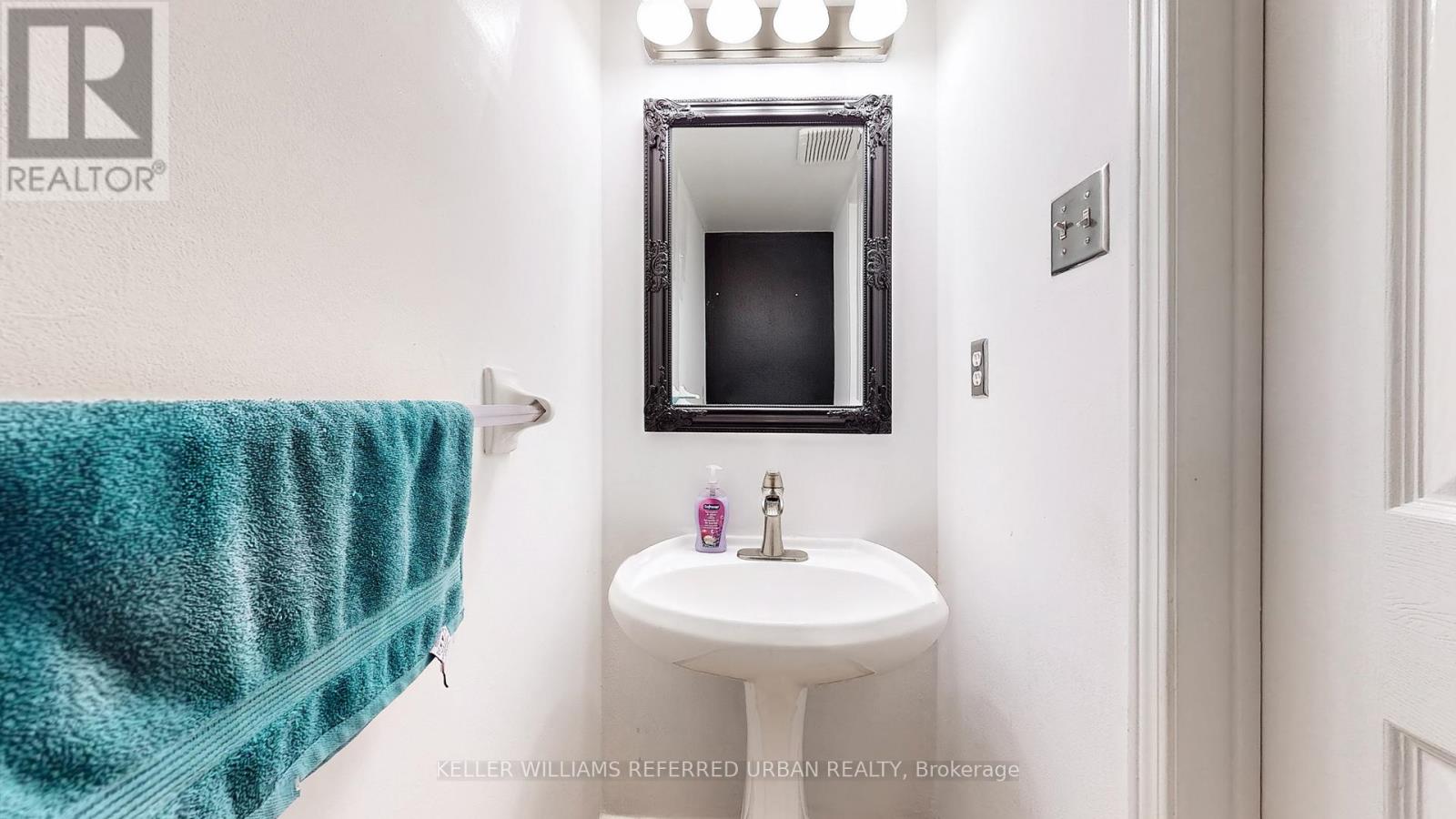 32 - 1050 Bristol Road, Mississauga, Ontario  L5V 2E8 - Photo 15 - W12433606