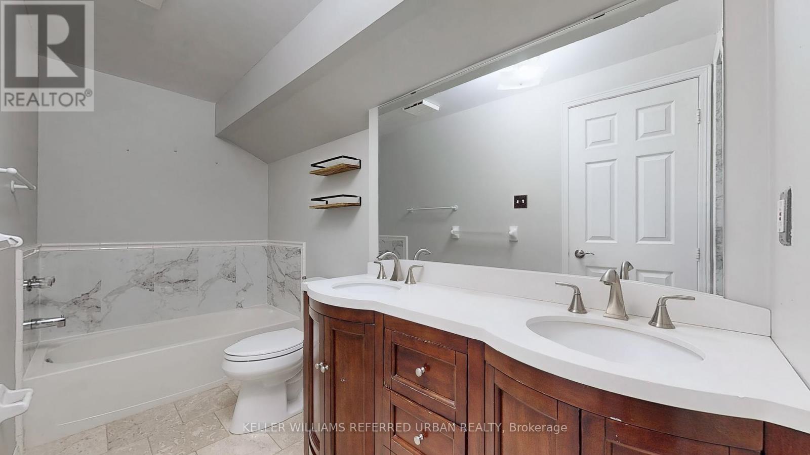 32 - 1050 Bristol Road, Mississauga, Ontario  L5V 2E8 - Photo 37 - W12433606