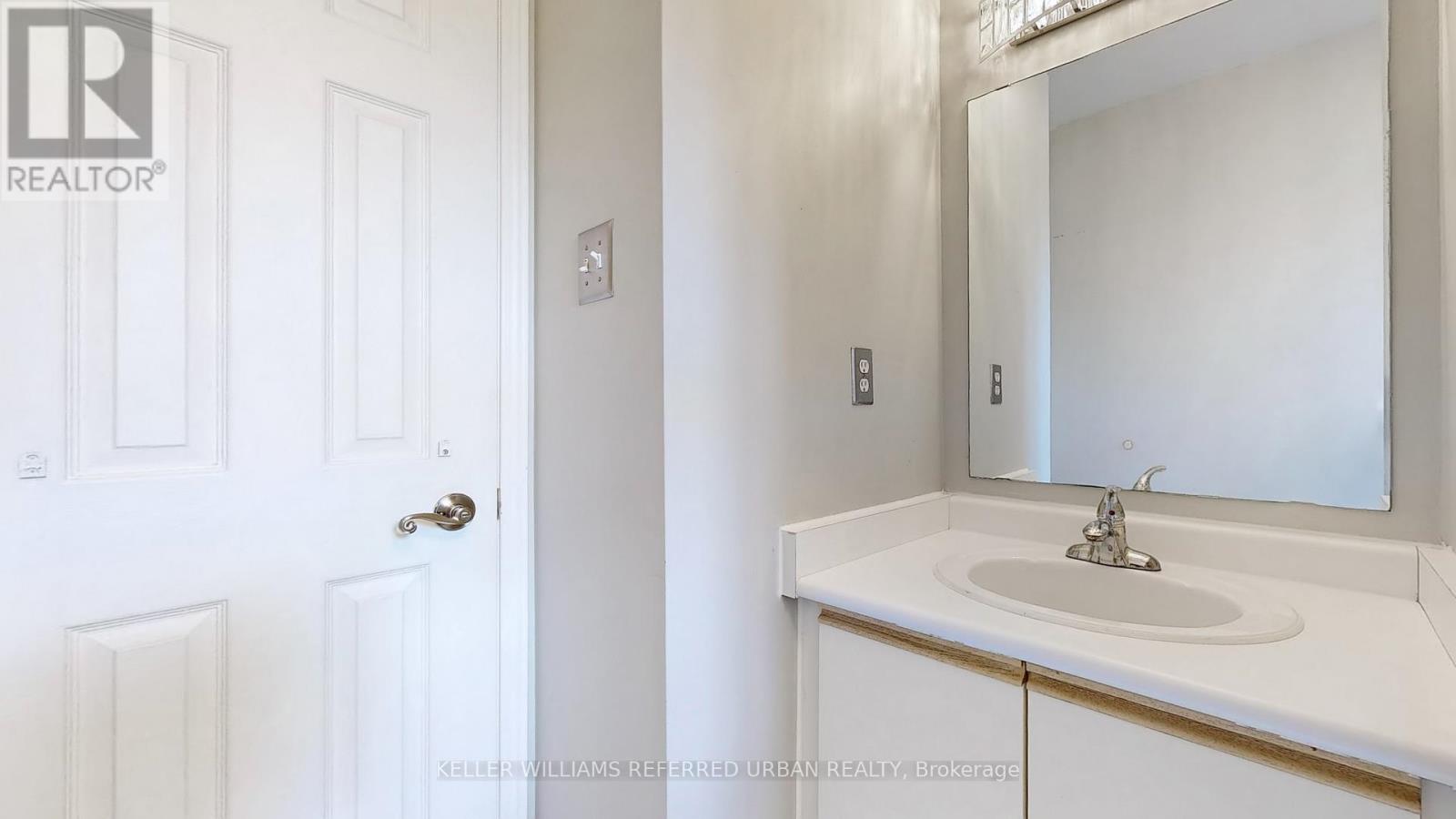 32 - 1050 Bristol Road, Mississauga, Ontario  L5V 2E8 - Photo 28 - W12433606