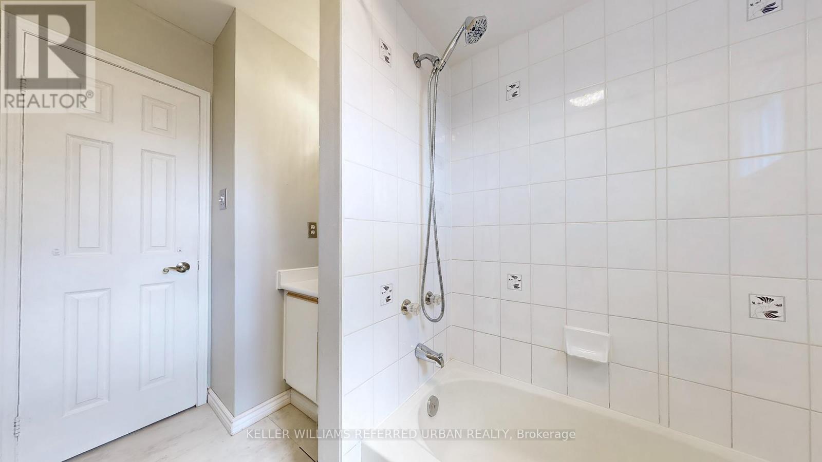 32 - 1050 Bristol Road, Mississauga, Ontario  L5V 2E8 - Photo 29 - W12433606