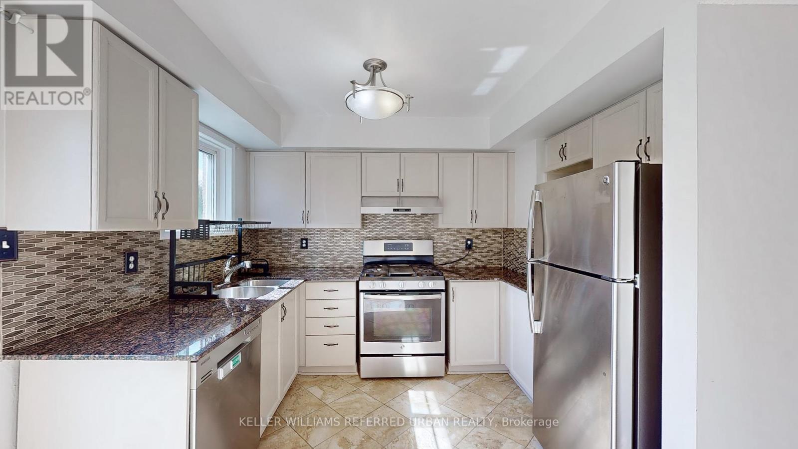 32 - 1050 Bristol Road, Mississauga, Ontario  L5V 2E8 - Photo 9 - W12433606