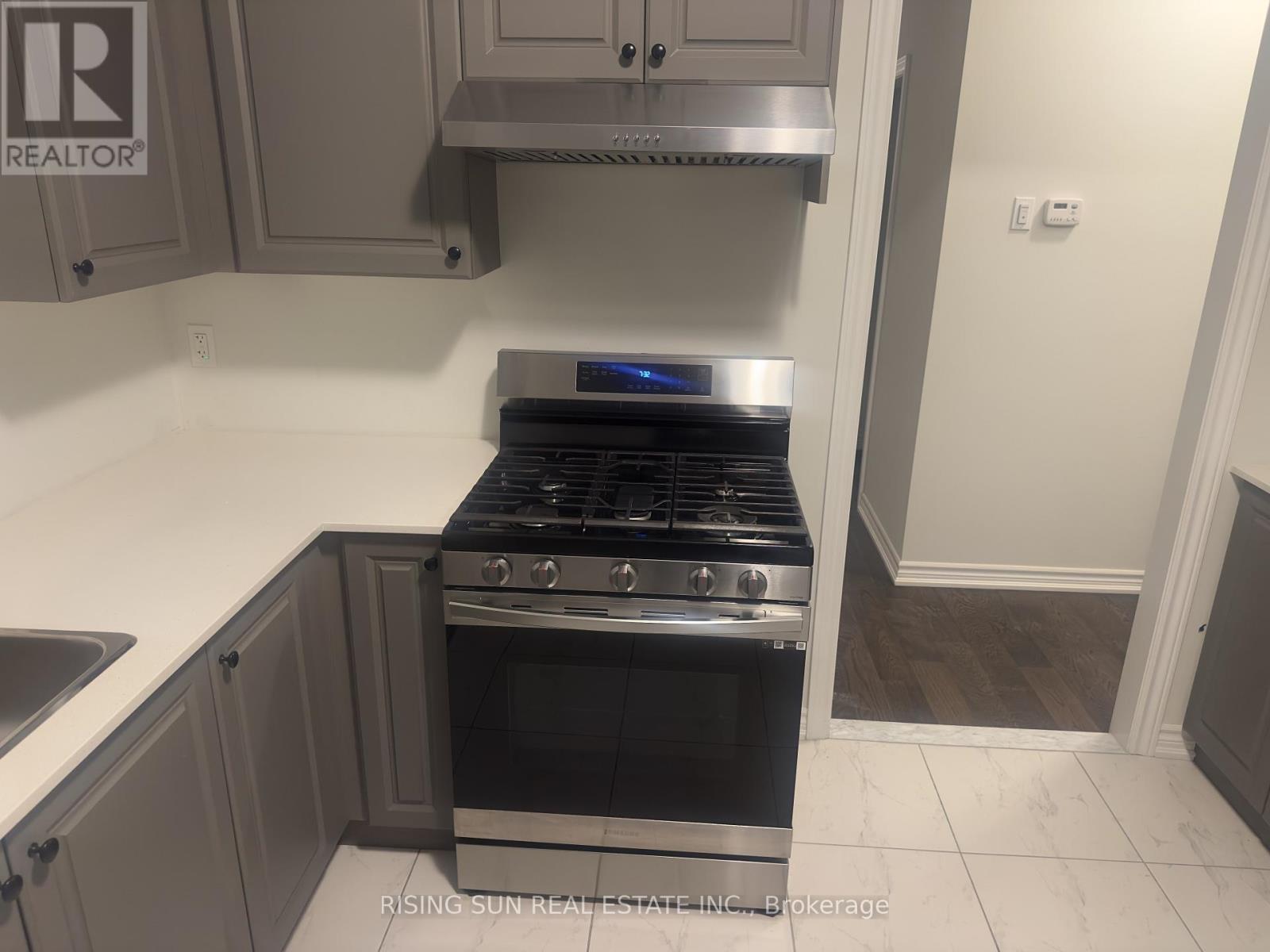 89 Palace Street, Thorold, Ontario  L2V 0J6 - Photo 12 - X12505026