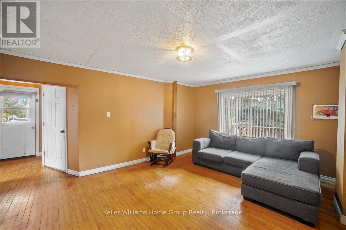 33 Mill Street, Woolwich, Ontario  N3B 2K5 - Photo 5 - X12505838