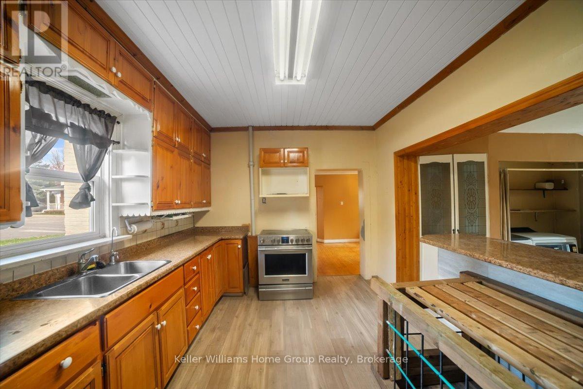 33 Mill Street, Woolwich, Ontario  N3B 2K5 - Photo 7 - X12505838