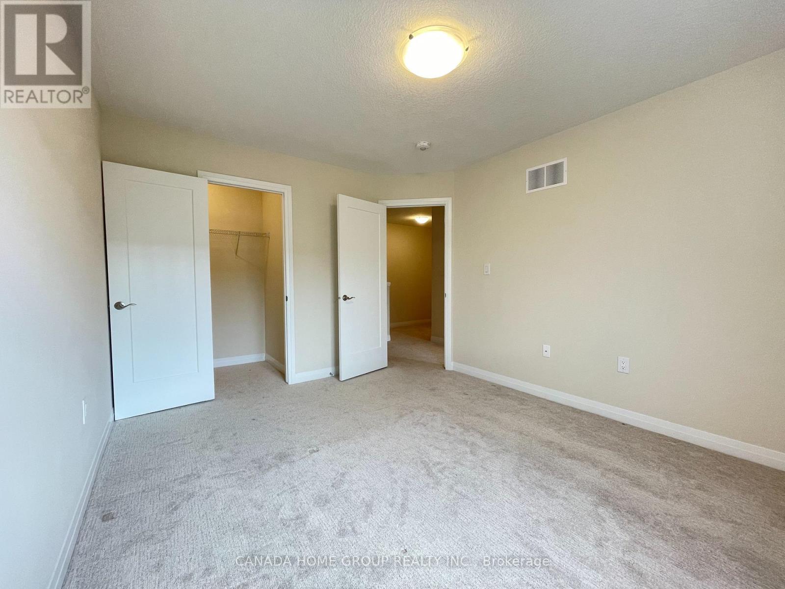 33 Laguna Village Crescent, Hamilton, Ontario  L0R 1P0 - Photo 9 - X12505774