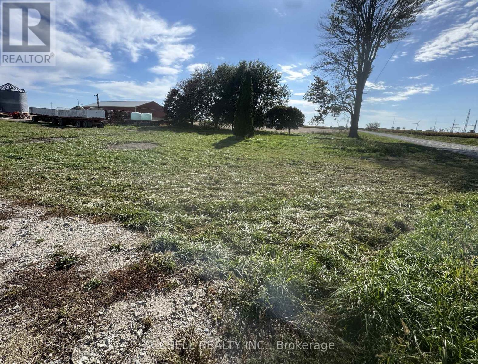 9576 Bush Line Line, Chatham-Kent, Ontario  N0P 2M0 - Photo 2 - X12505784