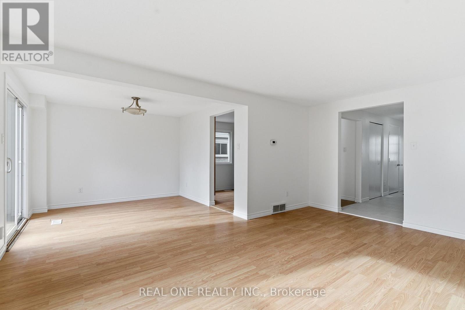 51 Koch Drive, Guelph, Ontario  N1G 4G7 - Photo 11 - X12505806