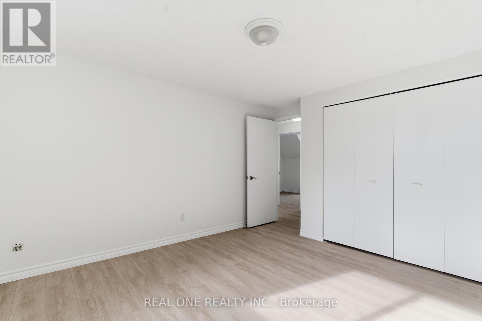 51 Koch Drive, Guelph, Ontario  N1G 4G7 - Photo 16 - X12505806