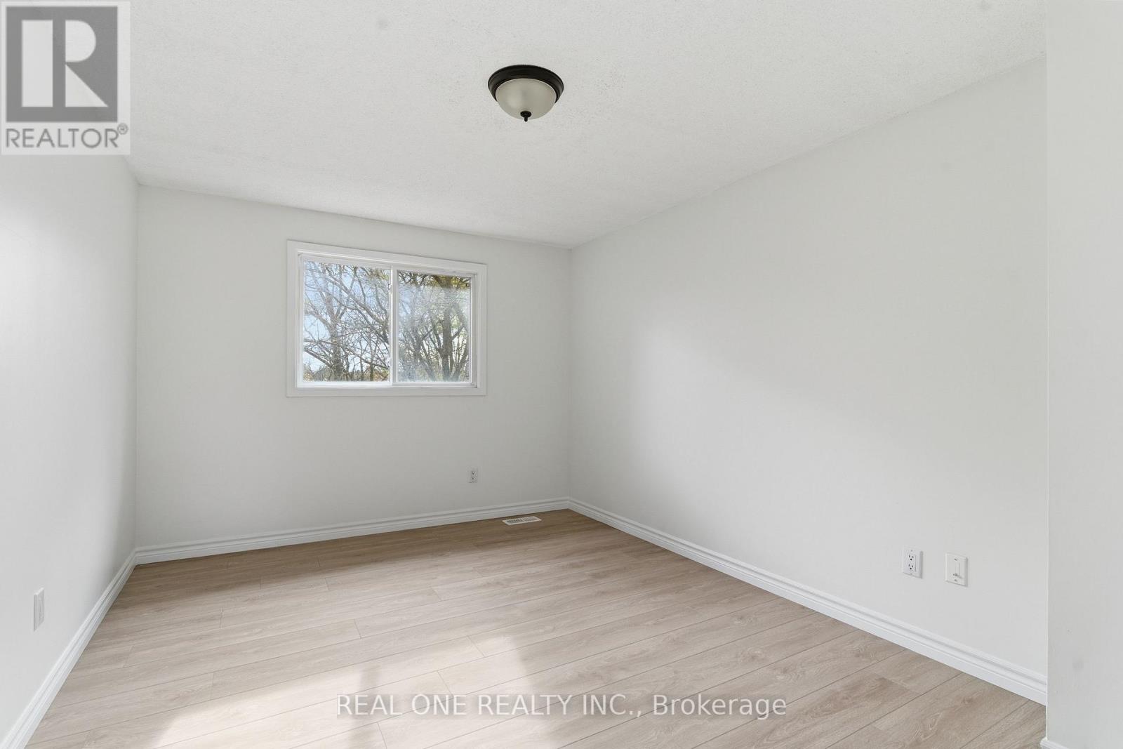 51 Koch Drive, Guelph, Ontario  N1G 4G7 - Photo 17 - X12505806