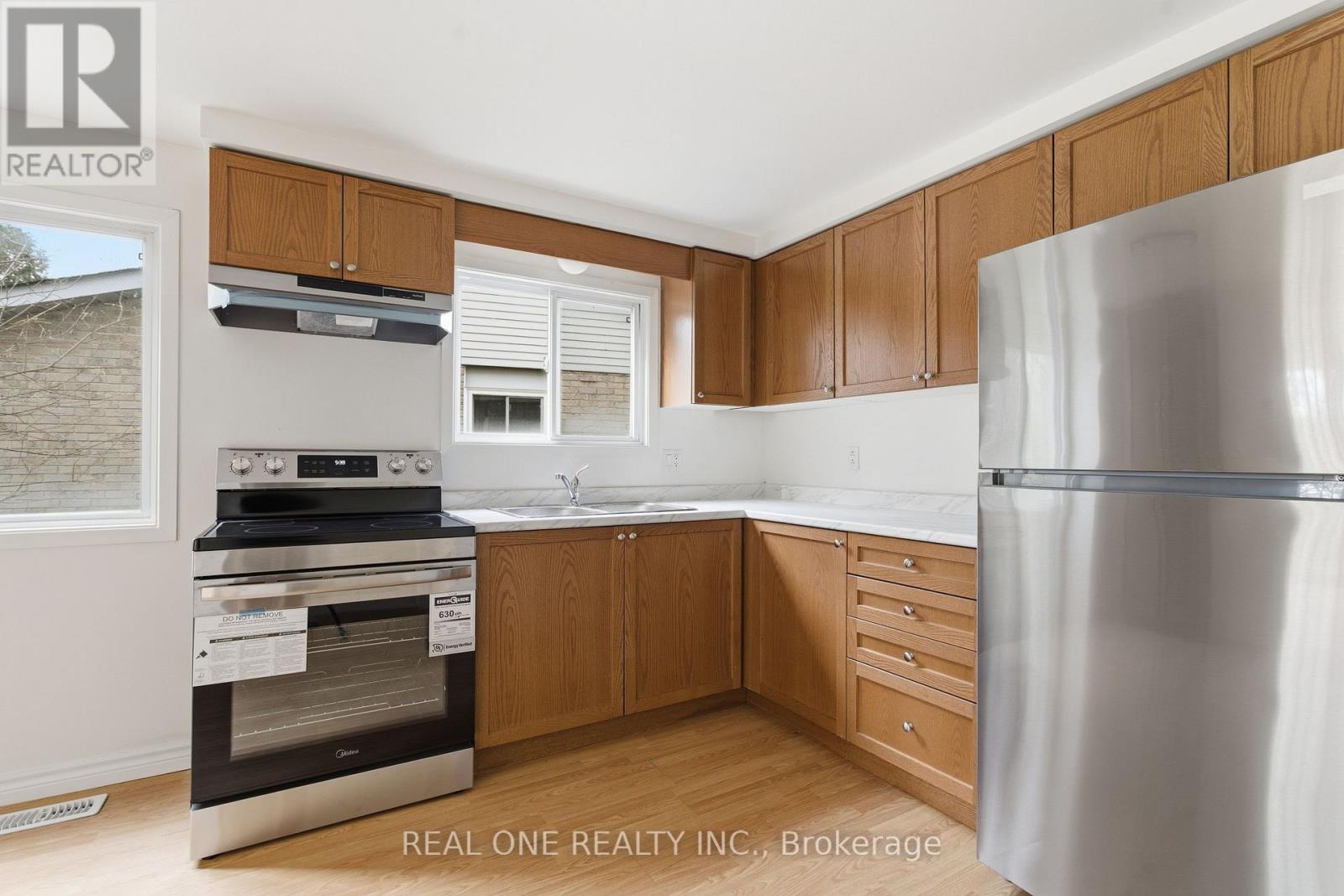 51 Koch Drive, Guelph, Ontario  N1G 4G7 - Photo 6 - X12505806