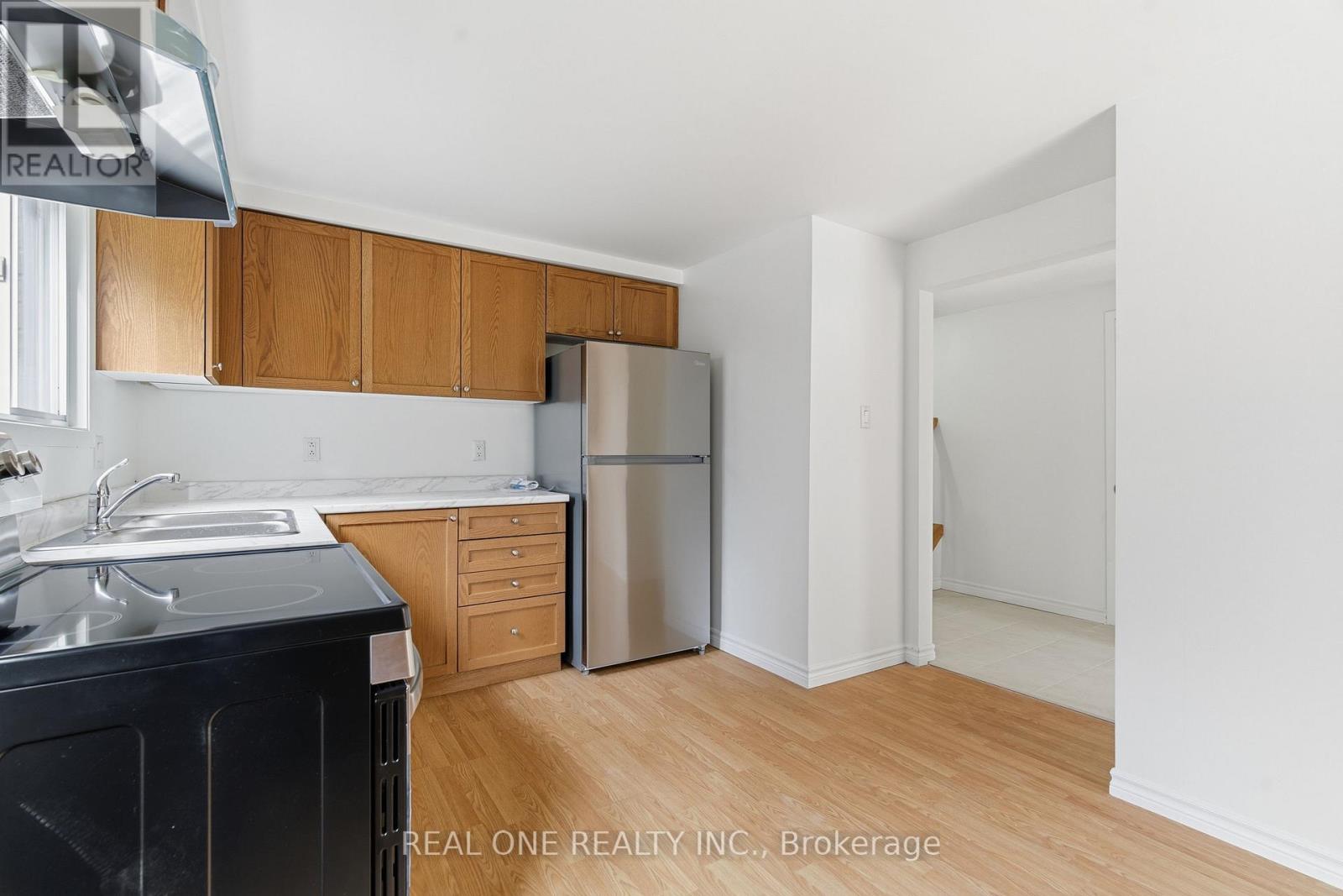 51 Koch Drive, Guelph, Ontario  N1G 4G7 - Photo 7 - X12505806