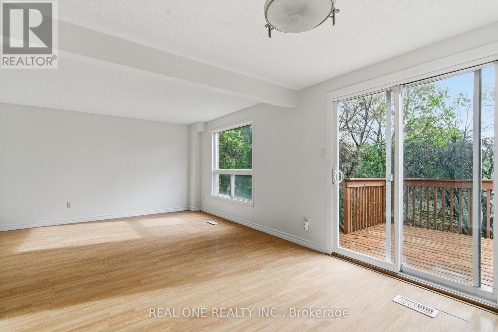 51 Koch Drive, Guelph, Ontario  N1G 4G7 - Photo 9 - X12505806