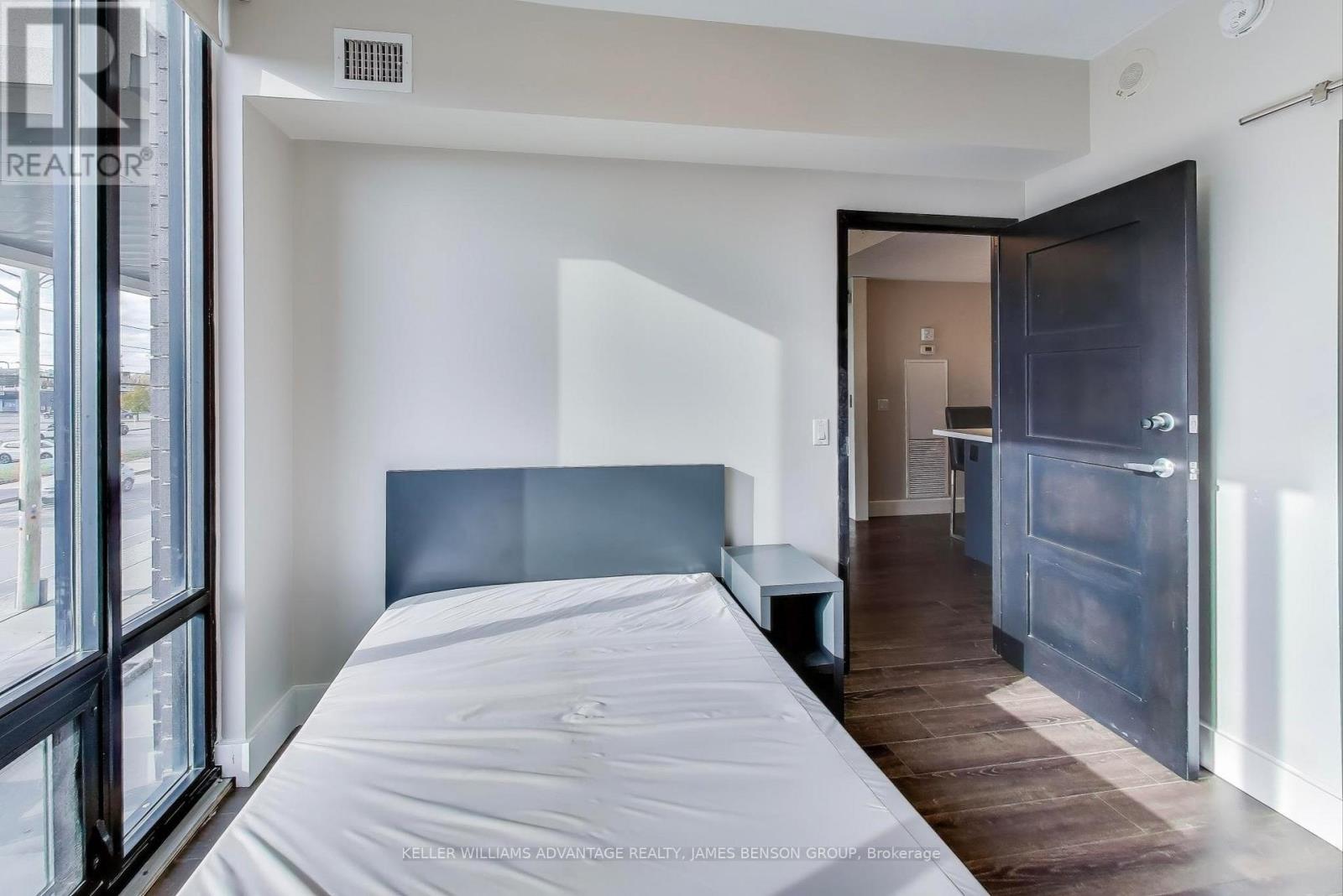 C224 - 330 Phillip Street, Waterloo, Ontario  N2L 3W9 - Photo 12 - X12505818