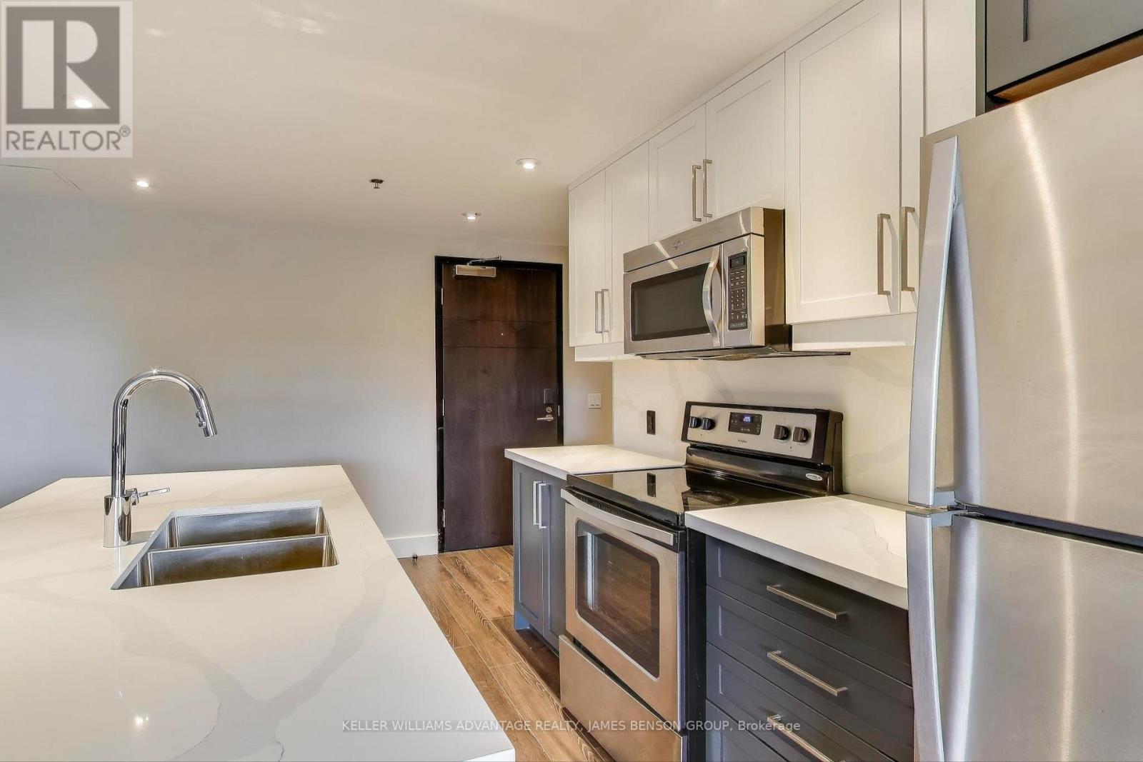 C224 - 330 Phillip Street, Waterloo, Ontario  N2L 3W9 - Photo 8 - X12505818